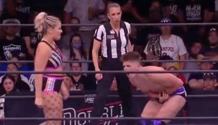 Former UFC fighter Paige VanZant makes in-ring debut for AEW (Highlights)