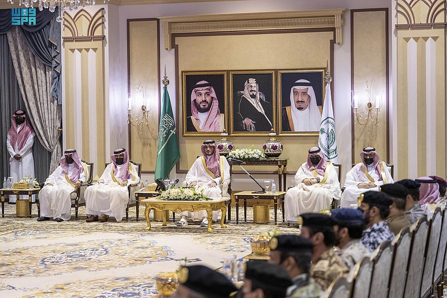 Saudi interior minister meets Hajj security officials