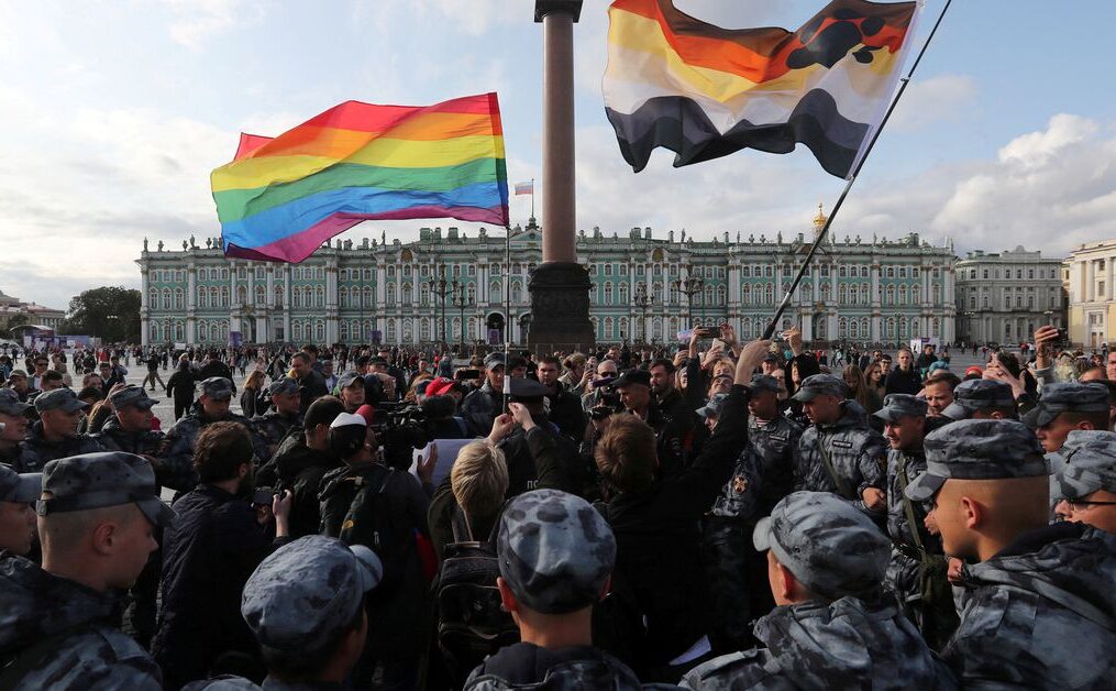 Russian lawmakers propose extending ‘gay propaganda’ law to all adults