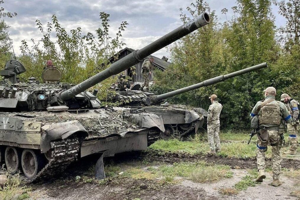 Russian Correspondent: Thousands Of Russian Troops Are About To Get Trapped In Eastern Ukraine